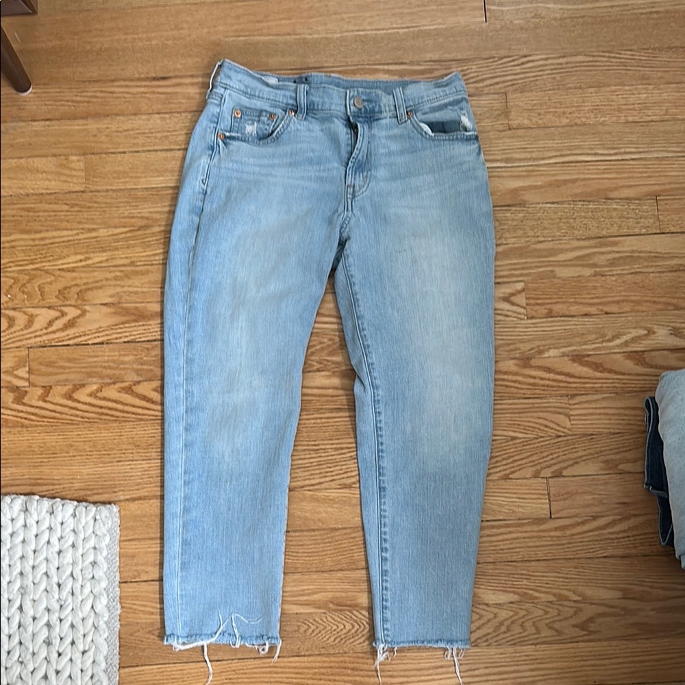 Gap Women's Girlfriend Mid Rise Light Blue Jeans size 27 short